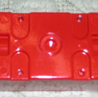 Est mirtone ^ int-sb surface box red fire alarm