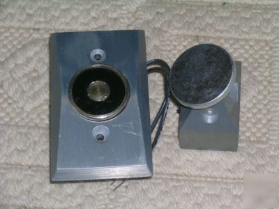 Edwards est ^1504-G1 flush mounted door holder release 