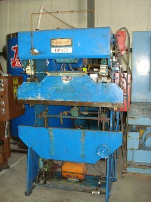 17 ton diacro hydra mechanical press brake, 48