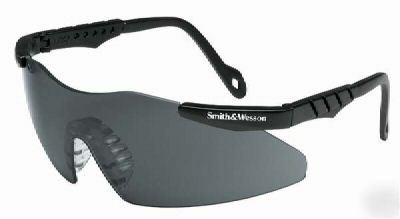 Smith & wesson magnum 3G glasses- smoke lenses/blk frm
