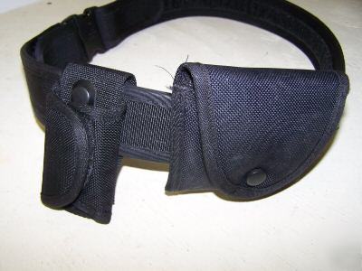 Galls duty pro belt size 34 with handcuff & key pouch 