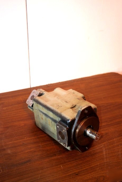 Vickers vane pump 4535V60A25 hydraulic #6194 wh
