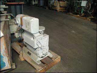 E150 leybold rotary piston vacuum pump,5 hp - 16750