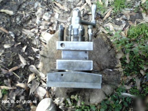 Turret style four way tool post