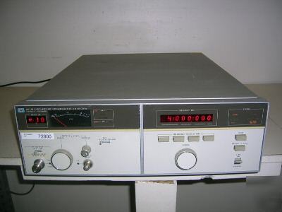 Hp 8671B synthesized signal generator cw, 2 to 18 ghz.