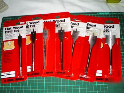 Set of 7 black & decker flat wood drill bits