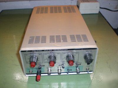 Lot of 2 iwatsu pg-230 PG230 pulse generator 50MHZ