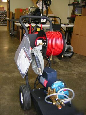 Hydro jetter - drain cleaner snake machine auger cable