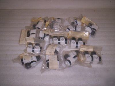 Lot of 30 plasma tech elbow fittings, 1/2 fpt x t, tf
