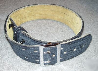 Safariland 872 basketweave leather duty belt small 28