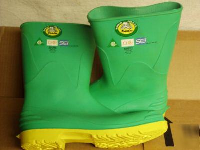New bata safety boots size-12 / hazmax ansi Z41 PT91 / 
