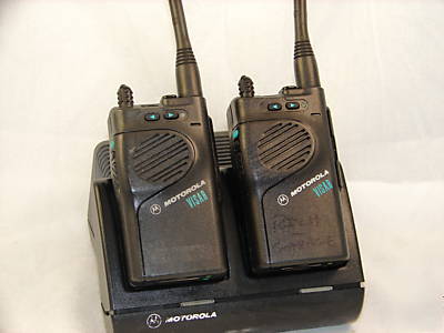 Motorola visar vhf 138-178 - set of 2 w/charger - nice