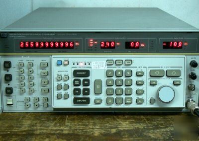 Hp 8663A 002 synthesized function generator 0.1-2650MHZ