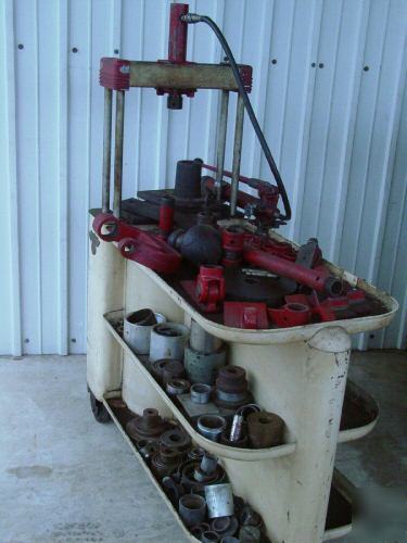 10 ton black hawk universal press w accessories /cart