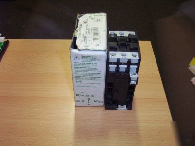 Klockner moller 24VOLTS dc contactor 