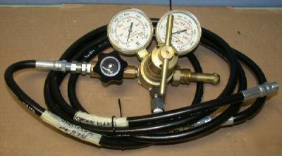 Air products usg model no. sr 4F regulator and gauges