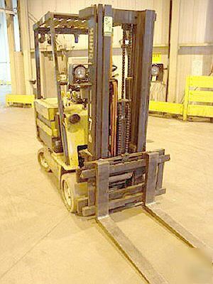 Clark electric forklift ECS30, 3 stage 4875 lb capacity