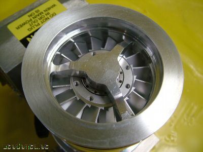 Pfeiffer vacuum turbomolecular turbopump tmh 071P