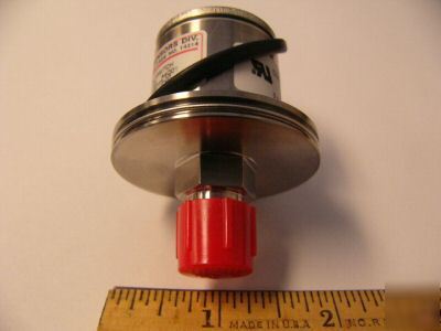 Precision sensors 20MM hg pressure switch lot of 3 ea