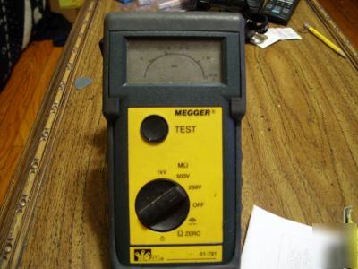 Ideal megger 61-791 insulation tester