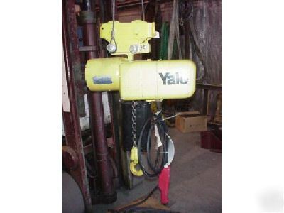 New 1/2 ton yale elec chain hoist - brand 