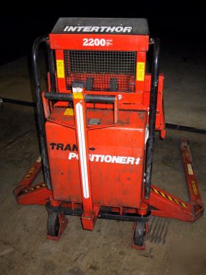 Interthor electric lift pallet jack straddle stacker