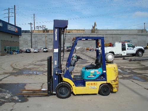 Komatsu FG30SHT-12 warehous forklift 6000LB