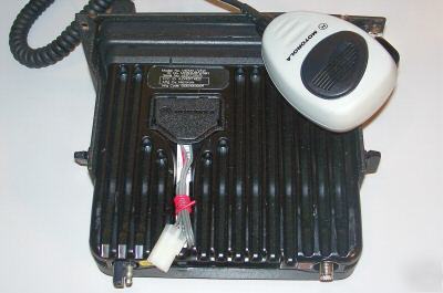 Motorola mcs 2000 uhf radio flashport mic/speaker 
