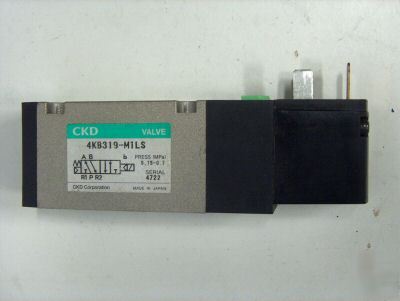 Ckd 4KB319-M1LS valve 2 pos single sub base porting 