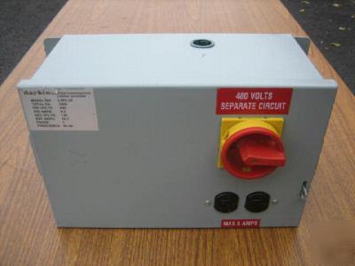 Daykin ltfs-01 transformer disconnect TL105 LTFS01 O1