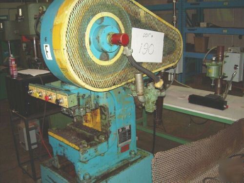 Minster 16 ton NO2 punch press machine excellent 