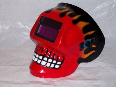 Flaming skull auto darkening welding helmet