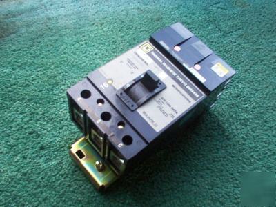 A square d i-line Q232225 breaker 240 v 225 a Q2 32225H