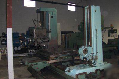 Tos W100A table type boring mill yr 1989 w/tailstock