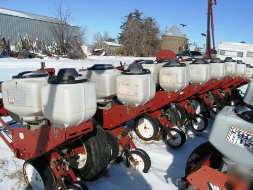 White 5100 air planter/8-38