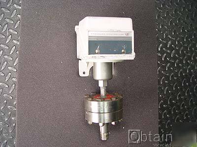 United electric controls pressure controller, mdl S164