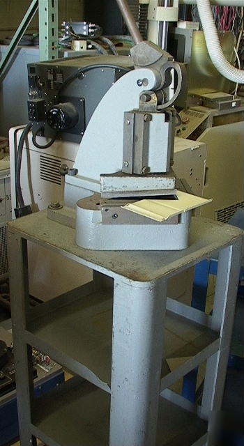 Di-acro sheet-metal notcher 6