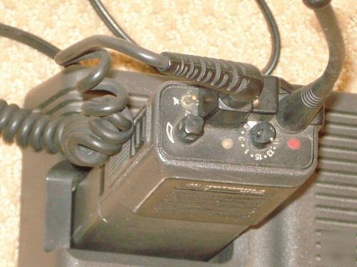 Motorola 2 way radio MT1000 w. charging base&microphone