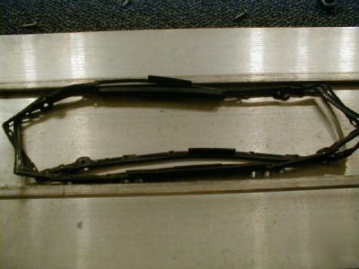 Like new whelen b link end cap gaskets used 