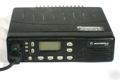 Motorola gtx 900 mhz. mobile radio with mic.