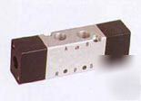 Stc air dual piloted 4 way valve 1/4