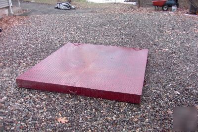 Aluminum diamond plate truck cap
