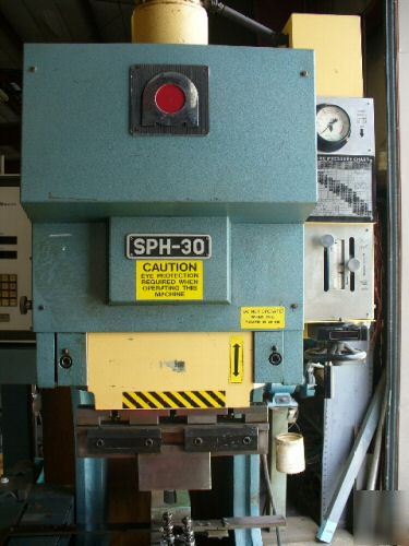Amada 33 ton c-frame hydraulic cnc punch