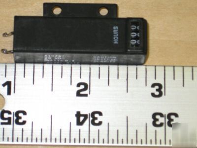 Airpax 28 vdc hour meter 0 - 9999 hours A19757