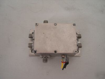 Sma powered distribution amplifier, 1 in, 5 out