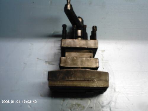 Turret style four way tool post