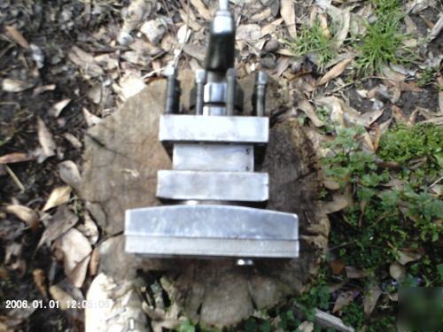 Turret style four way tool post