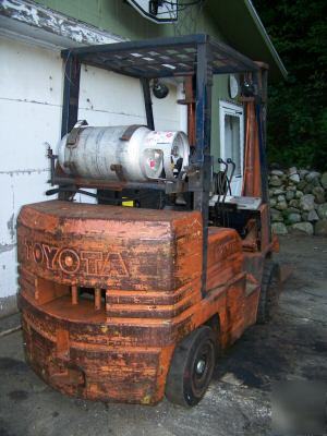 1996 toyota 6000 lb. lift hard tire with rebuilt engine