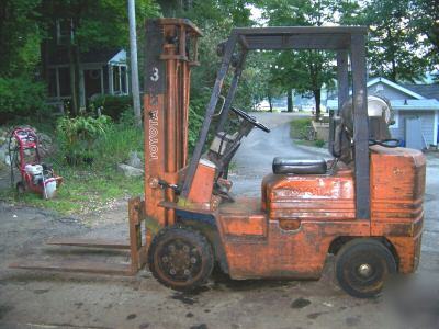 1996 toyota 6000 lb. lift hard tire with rebuilt engine