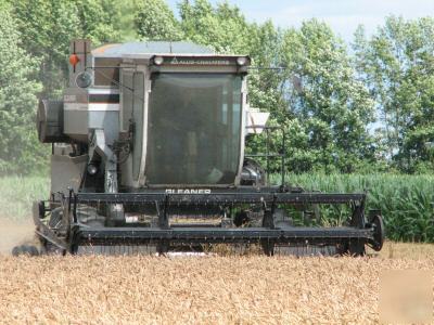 Combine gleaner f 2 diesal 1979
